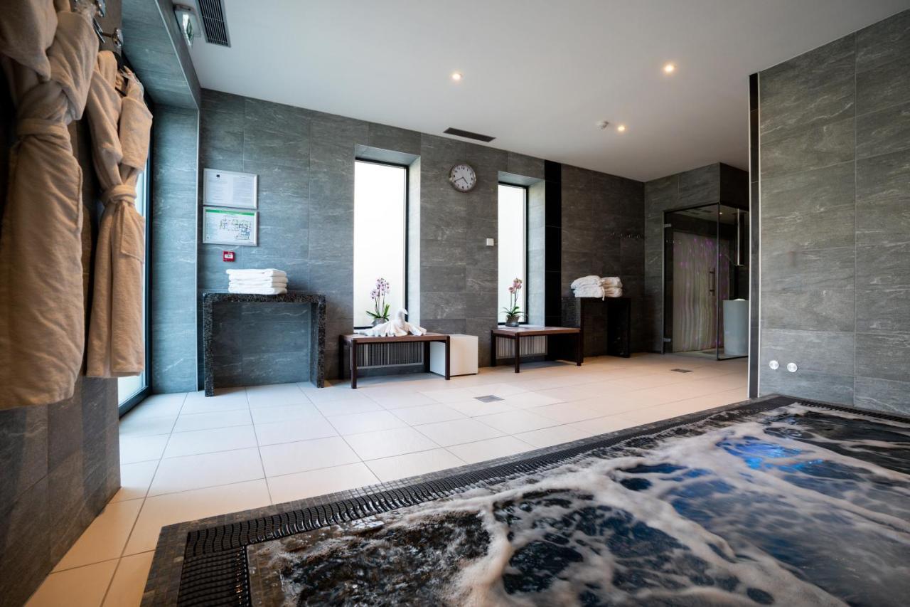 Tain-lʼHermitage Fac & Spera -Hotel & Spa מראה חיצוני תמונה